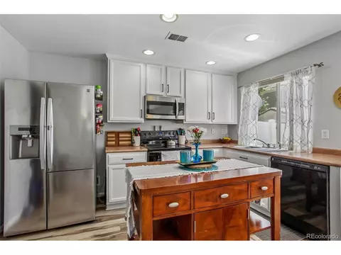 Kitchen - 19672 E 55th Pl, Denver, CO 80249 photo 2 of 4