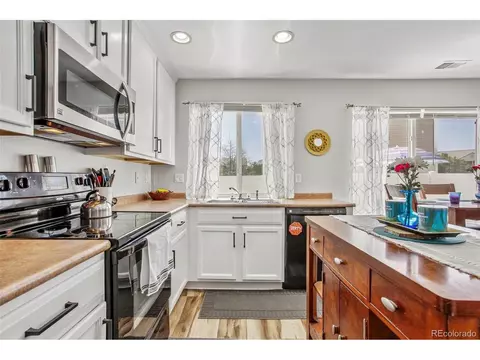 Kitchen - 19672 E 55th Pl, Denver, CO 80249 photo 4 of 4