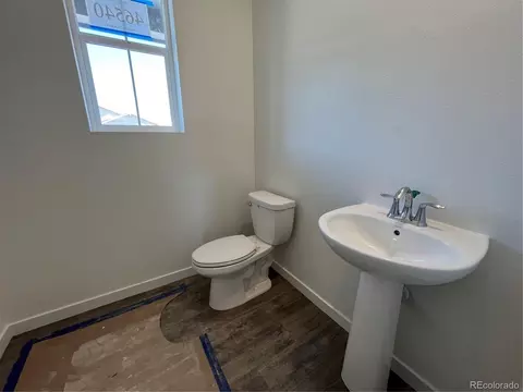 46540 Orchard Dr, Bennett, CO 80102 photo 4