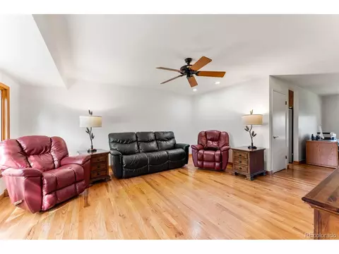 8101 E Linvale Pl, Denver, CO 80231 photo 4