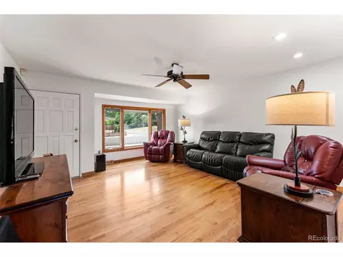 8101 E Linvale Pl, Denver, CO 80231 photo 3