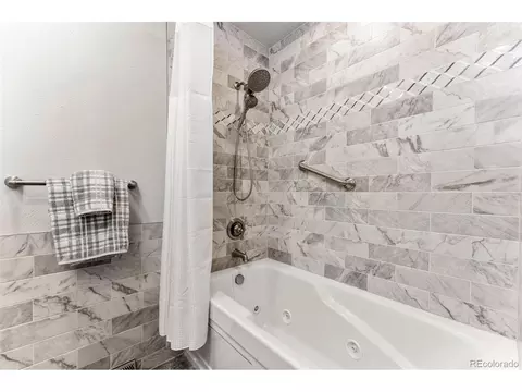 8101 E Linvale Pl, Denver, CO 80231 photo 20