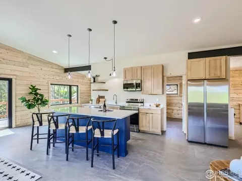 401 Highpoint Cir, Black Hawk, CO 80422 photo 2