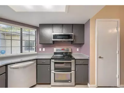 Kitchen - 18603 E Layton Pl, Aurora, CO 80015 photo 3 of 4