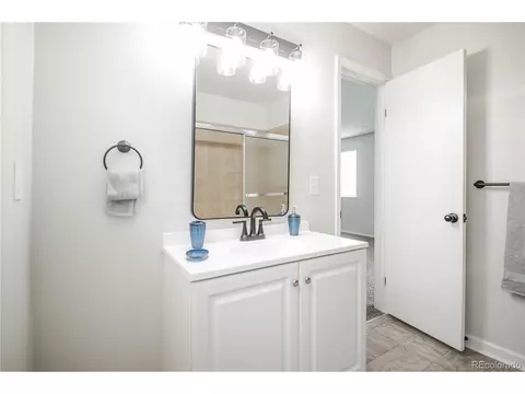 19385 E Batavia Pl, Aurora, CO 80011 photo 27