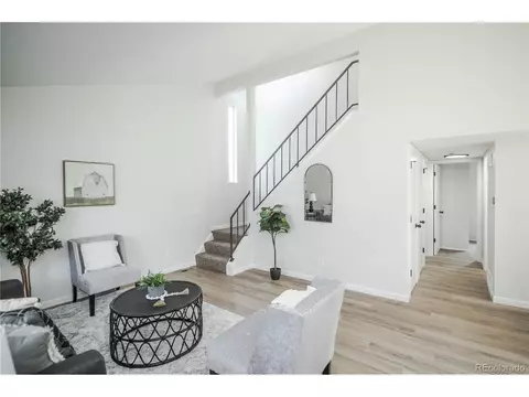 19385 E Batavia Pl, Aurora, CO 80011 photo 2