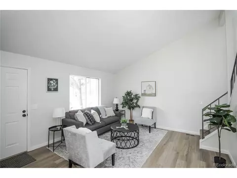 19385 E Batavia Pl, Aurora, CO 80011 photo 3