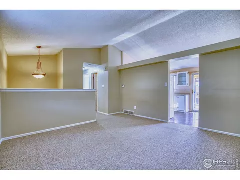 2170 Hackberry Cir, Longmont, CO 80501 photo 6