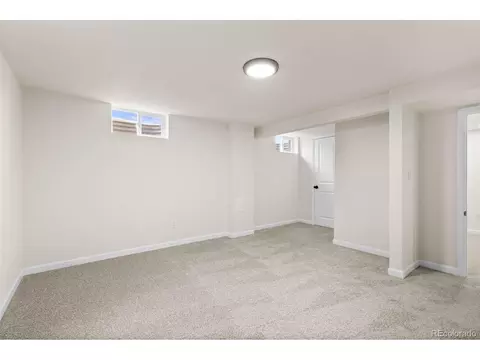 7555 E 22nd Ave, Denver, CO 80207 photo 41