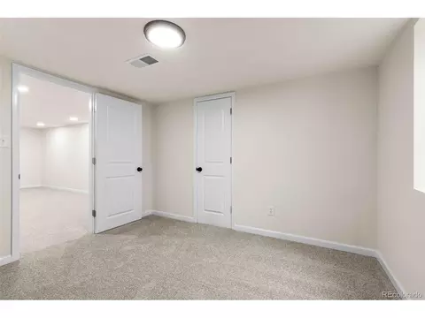 7555 E 22nd Ave, Denver, CO 80207 photo 38