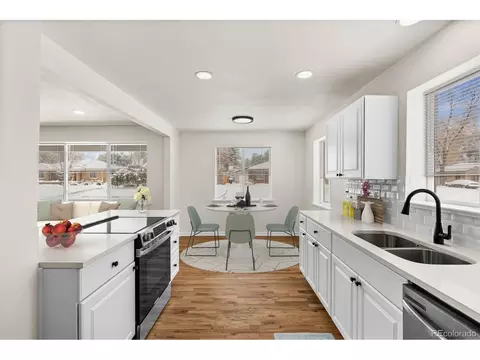 7555 E 22nd Ave, Denver, CO 80207 photo 15