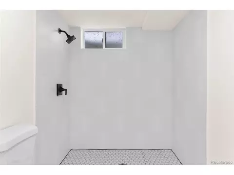 7555 E 22nd Ave, Denver, CO 80207 photo 44