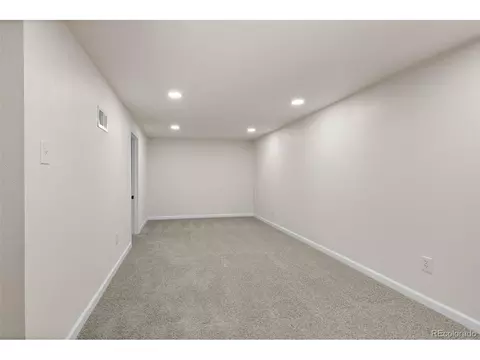 7555 E 22nd Ave, Denver, CO 80207 photo 34