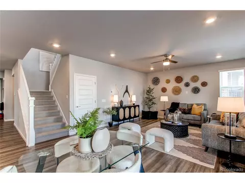27705 E Indore Dr, Aurora, CO 80016 photo 2