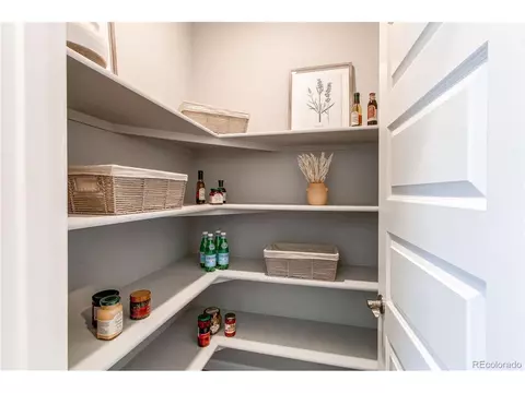 27705 E Indore Dr, Aurora, CO 80016 photo 6