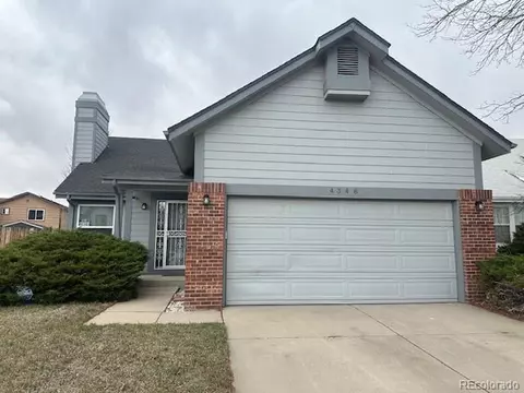 4348 Sable St, Denver, CO 80239 photo 2
