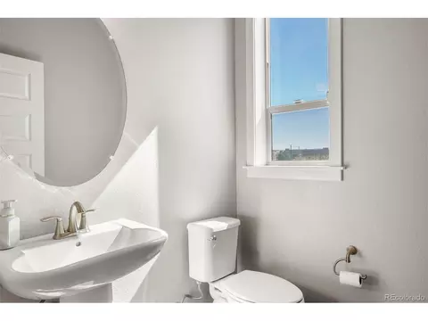 9094 E 49th Pl, Denver, CO 80238 photo 5