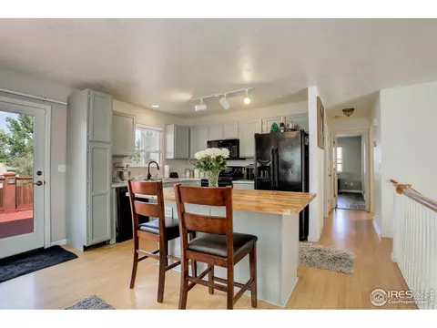 1613 40th St Ct, Evans, CO 80620 photo 2