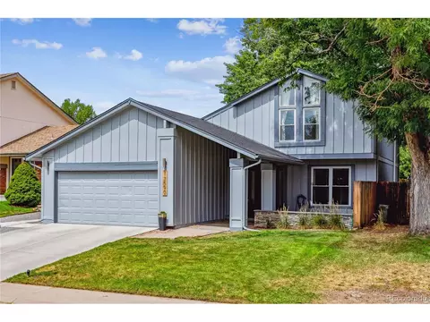 12590 E Bates Cir, Aurora, CO 80014 photo 2