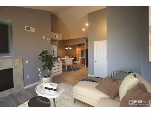 804 Summer Hawk Dr #2000-2303, Longmont, CO 80504