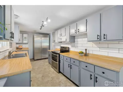 708 Riverbend Dr, Fort Collins, CO 80524