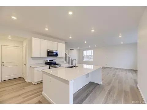 554 Yankee Boy Loop, Elizabeth, CO 80107 photo 4