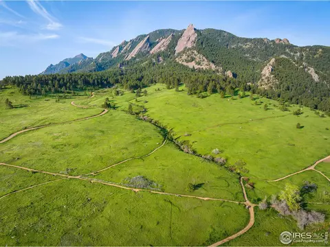 865 Willowbrook Rd, Boulder, CO 80302 photo 2