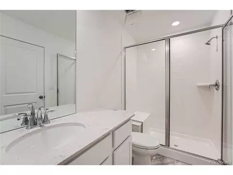 Bath - 525 Aspen Ave, Bennett, CO 80102 photo 1 of 2