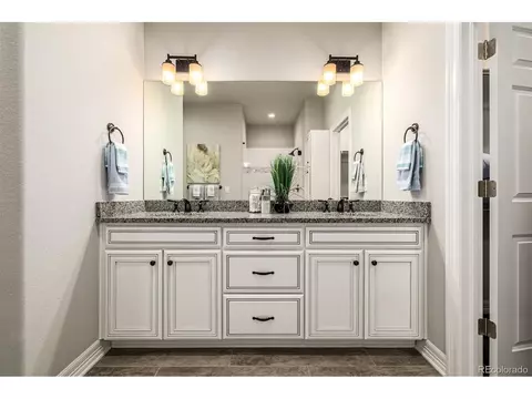 Bath - 22654 E Henderson Dr, Aurora, CO 80016 photo 2 of 5