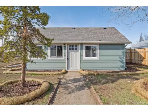 207 6th St, Dacono, CO 80514