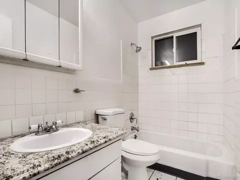 Bath - 9629 E 19th Ave, Aurora, CO 80010 photo 1 of 2