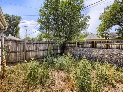 Exterior - 9629 E 19th Ave, Aurora, CO 80010 photo 6 of 7