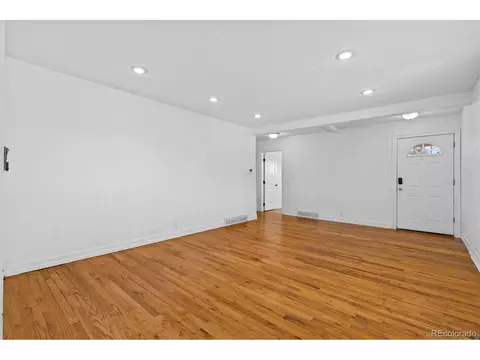 Living - 1461 E 95th Ave, Thornton, CO 80229 photo 2 of 3