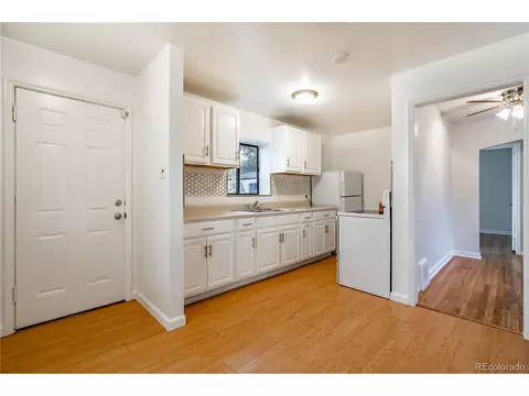 1648 Macon St, Aurora, CO 80010 photo 7