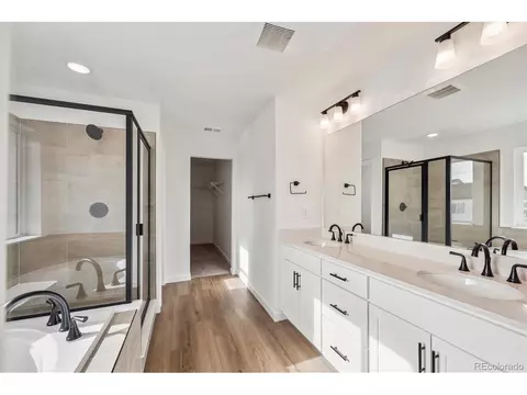 Bath - Undisclosed, Longmont, CO 80504 photo 3 of 5