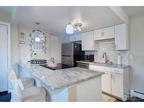 625 Manhattan Pl #107, Boulder, CO 80303