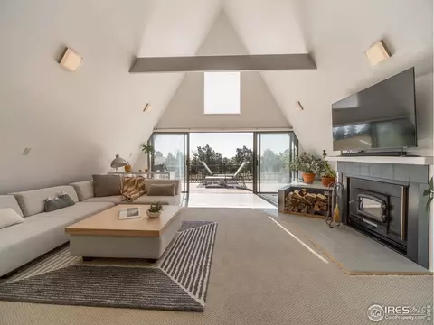 8423 Middle Fork Rd, Boulder, CO 80302