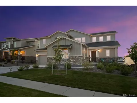 27730 E Lakeview Dr, Aurora, CO 80016