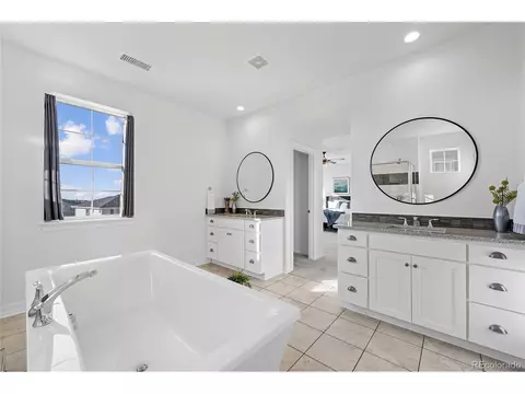 27730 E Lakeview Dr, Aurora, CO 80016 photo 31