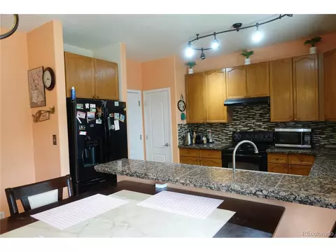 19667 E Vassar Dr, Aurora, CO 80013 photo 9
