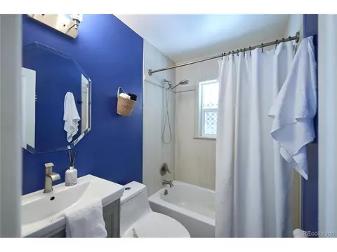 Bath - 5185 Beach Ct, Denver, CO 80221 photo 1 of 1
