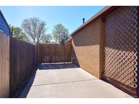 Exterior - 5185 Beach Ct, Denver, CO 80221 photo 1 of 6