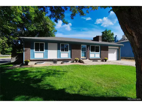 418 S Lima Cir, Aurora, CO 80012