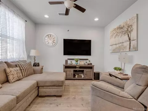 16168 Elk Dr, Denver, CO 80239 photo 5