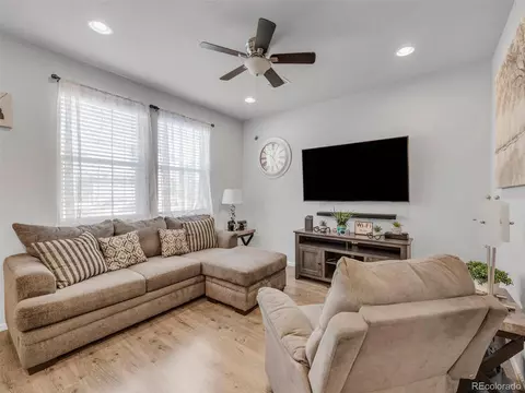 16168 Elk Dr, Denver, CO 80239 photo 2