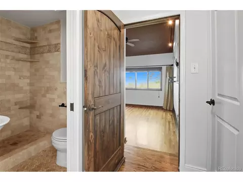 Bath - 4805 W 11th Ave, Denver, CO 80204 photo 6 of 7