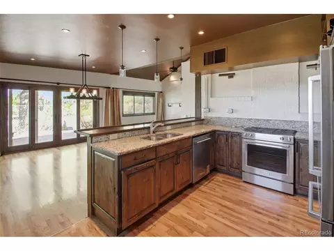 Kitchen - 4805 W 11th Ave, Denver, CO 80204 photo 7 of 9