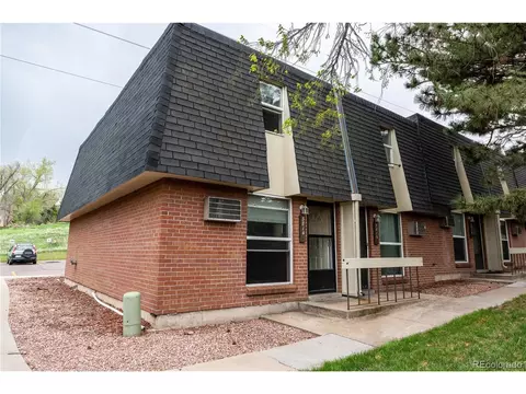 5814 S Pearl St, Centennial, CO 80121