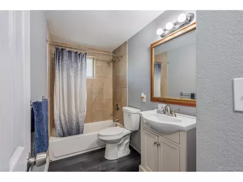 Bath - Undisclosed, Aurora, CO 80010 photo 1 of 1