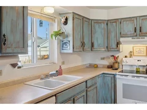445 4th St, Bennett, CO 80102 photo 9